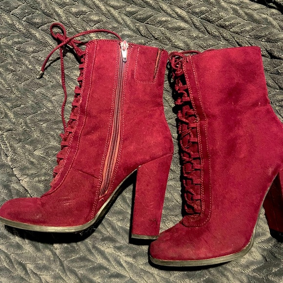L suede burgundy heeled booties - Picture 2 of 2